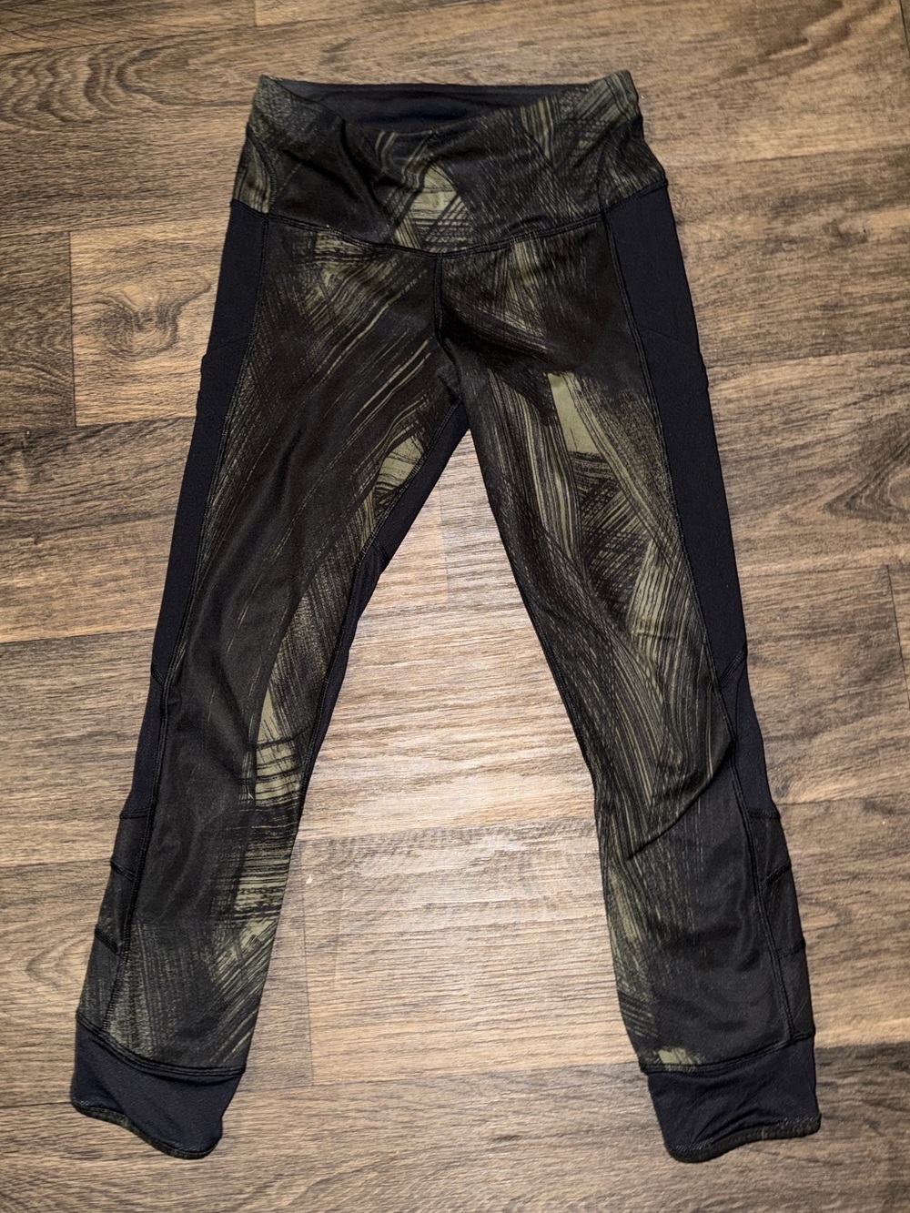 Lululemon Fresh Mesh Run Crop Leggings 4 With Side Pockets Abstract Green Black